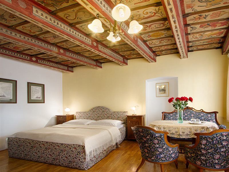 Red Lion 4*