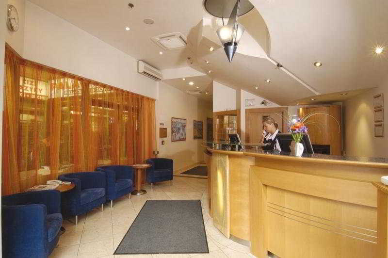 Ramada Centre Hotel 4*
