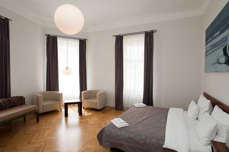 Hotel Miss Sophie's New Town & Wellness