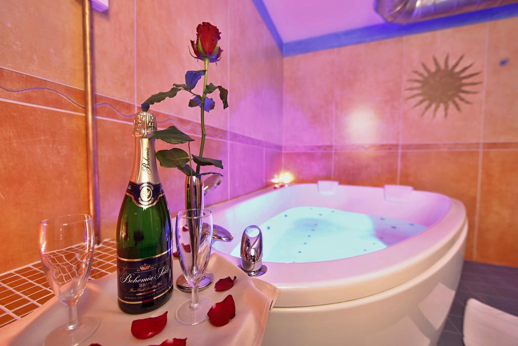 Otel U Pava 4*