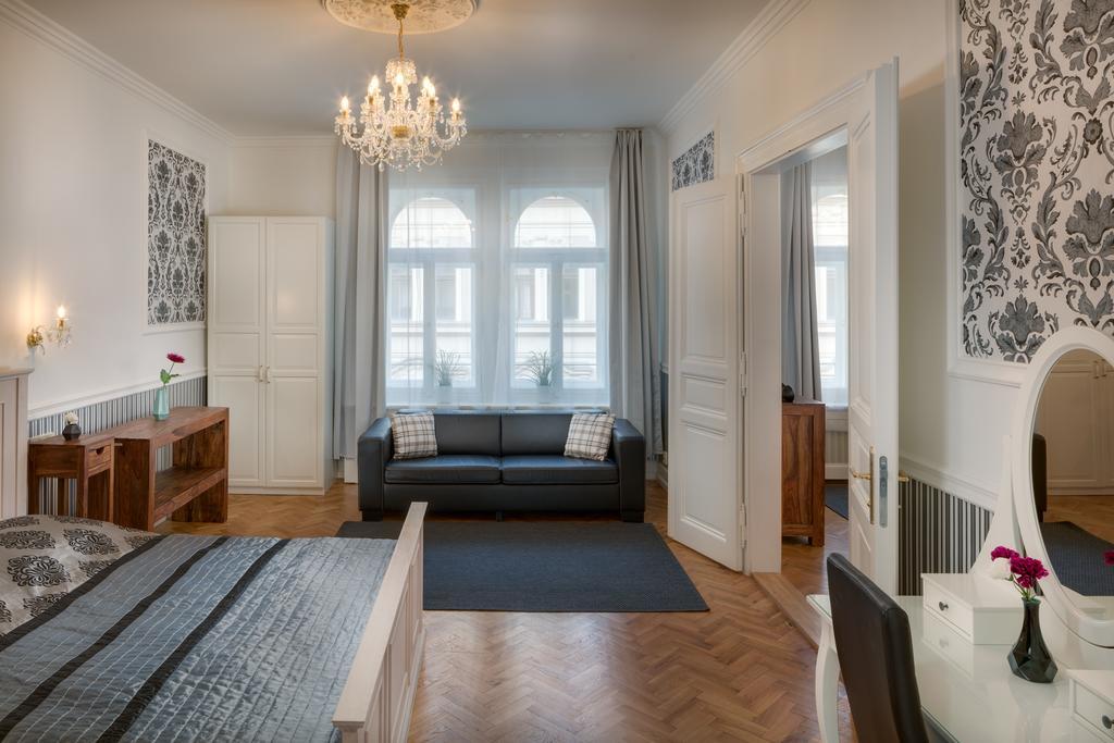 Veleslavinova - Old Town Apartment *