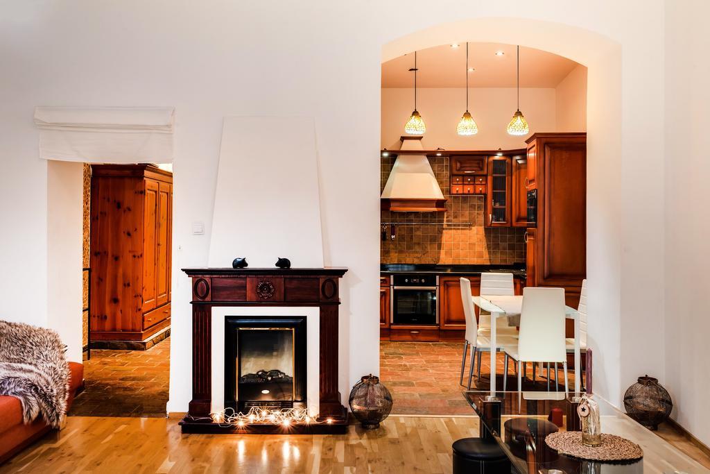 Art Ruzova Apartment
