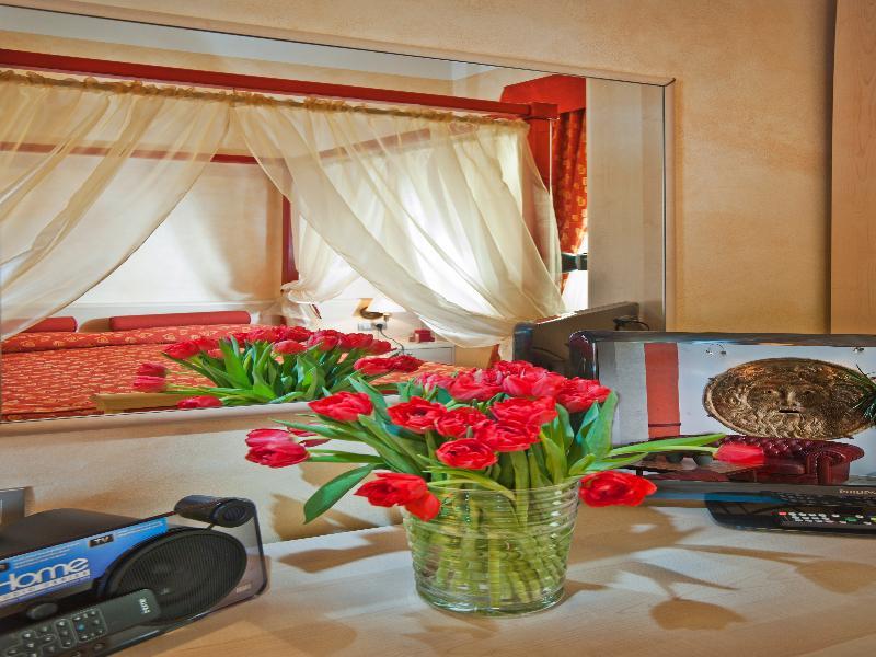 Caesar 4* Prague