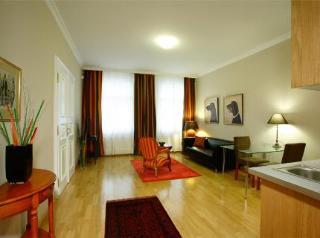 Hunger Aparthotel