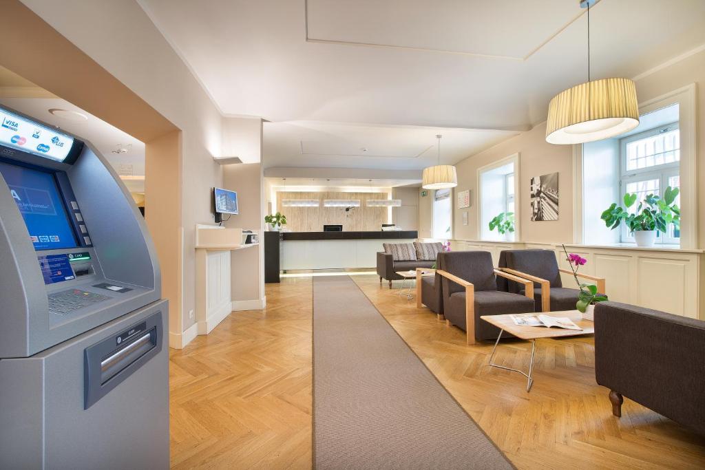 Prokop Square 4*