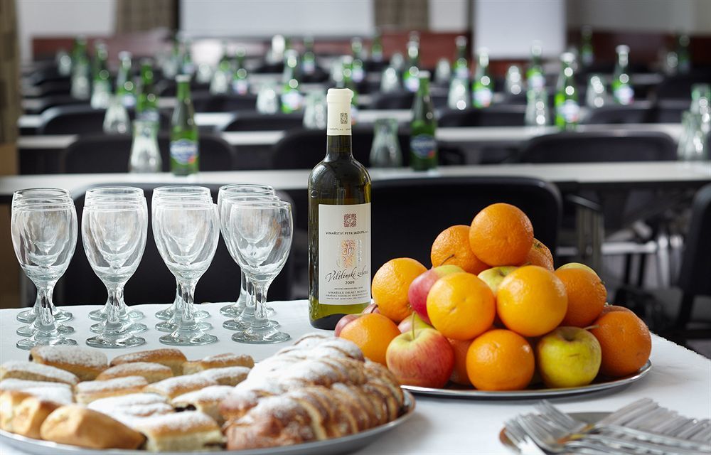 Hotel Areal Repy Prague