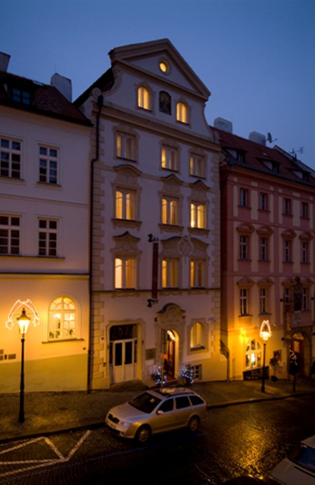 Lobster Aparthotel Praga
