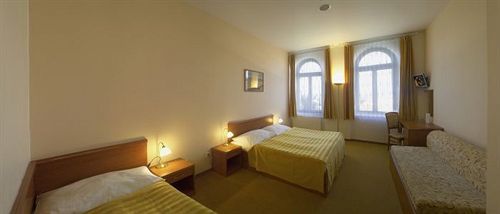 Centre Plaza Hotel