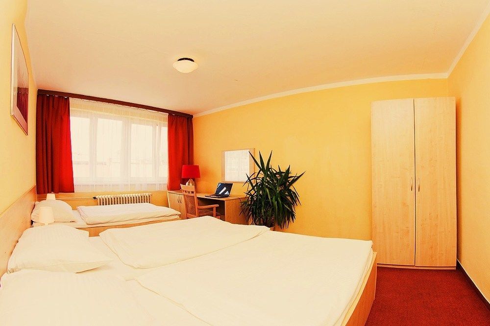 Adler 4* Prag