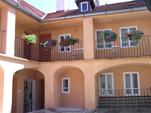 Apartment Apartments At The Golden Plough Prag
