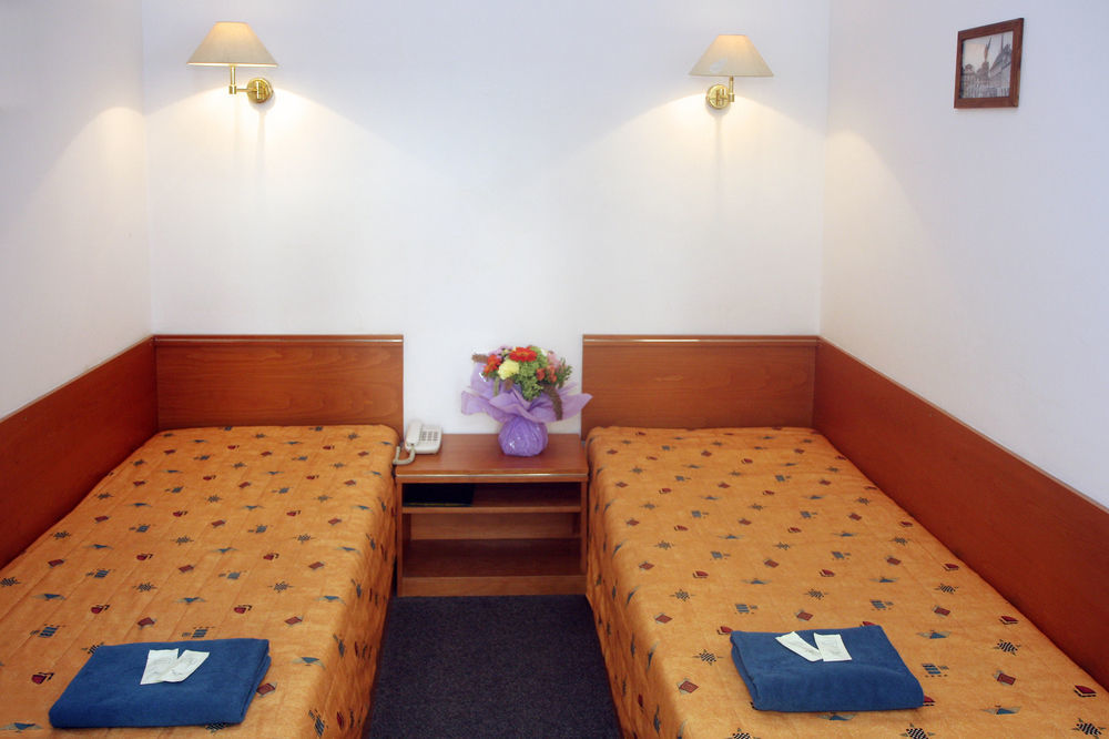 Sir Toby's Midtown * Prague