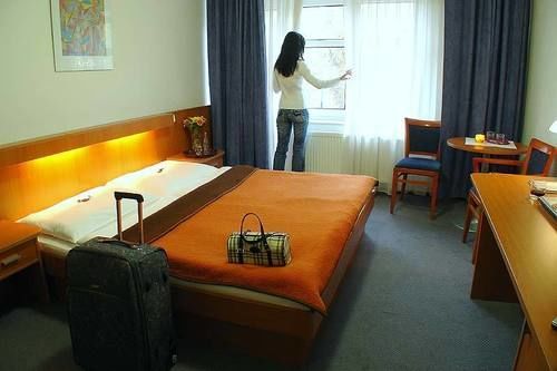 Otel Inos