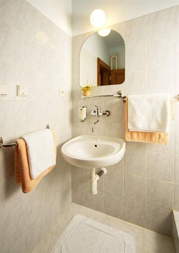 Henrietta 3* Prague