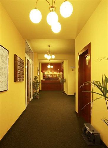 Hotel Henrietta 3*