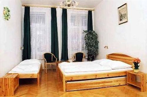 Pension Prague City 3*