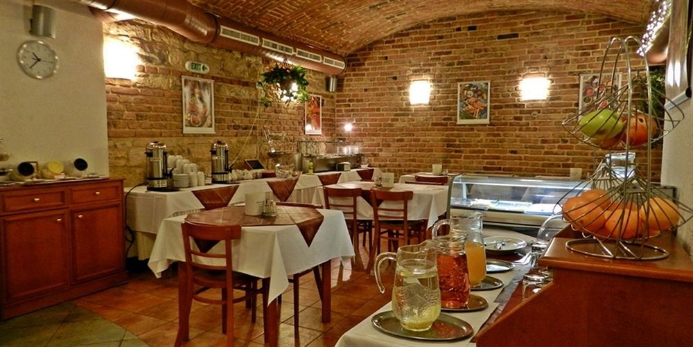 Alton Hotel