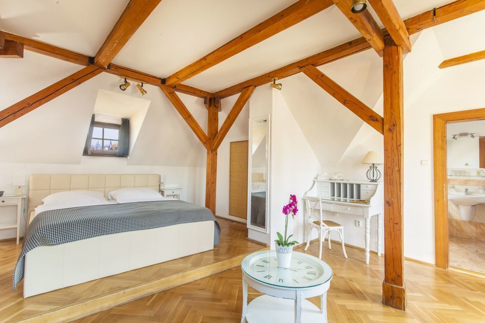 Hotel At The Golden Scissors 4*