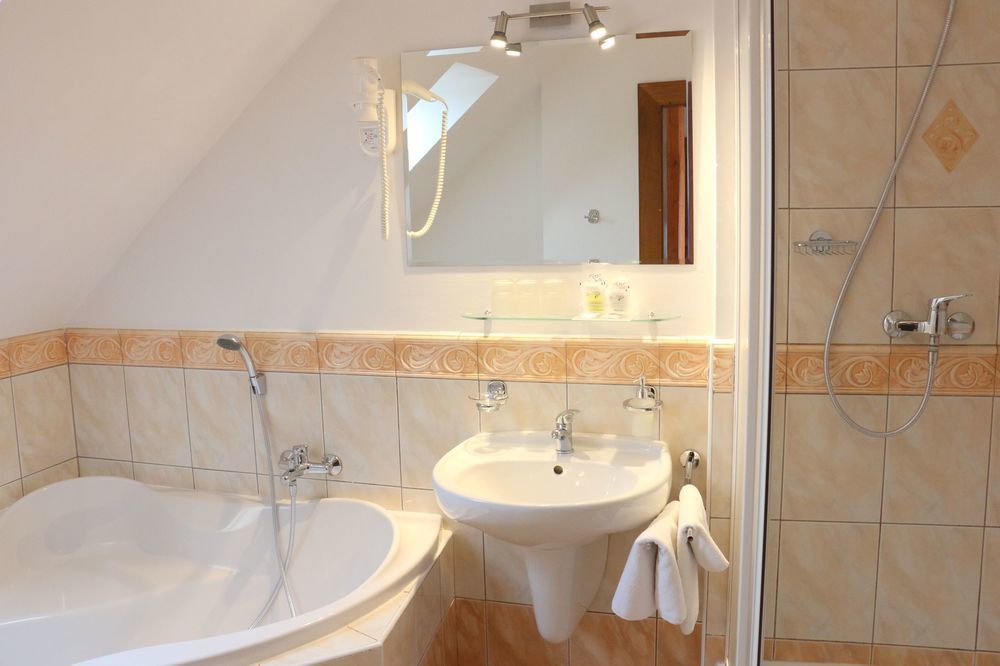 At The Golden Scissors 4* Prague