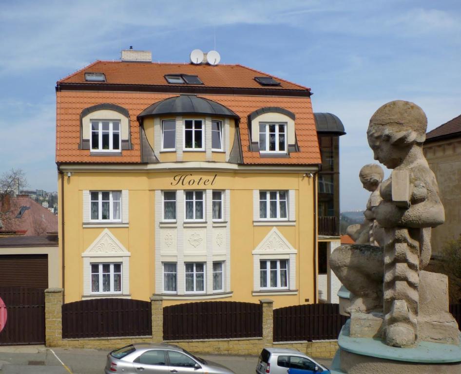 Garni Rambousek Prague