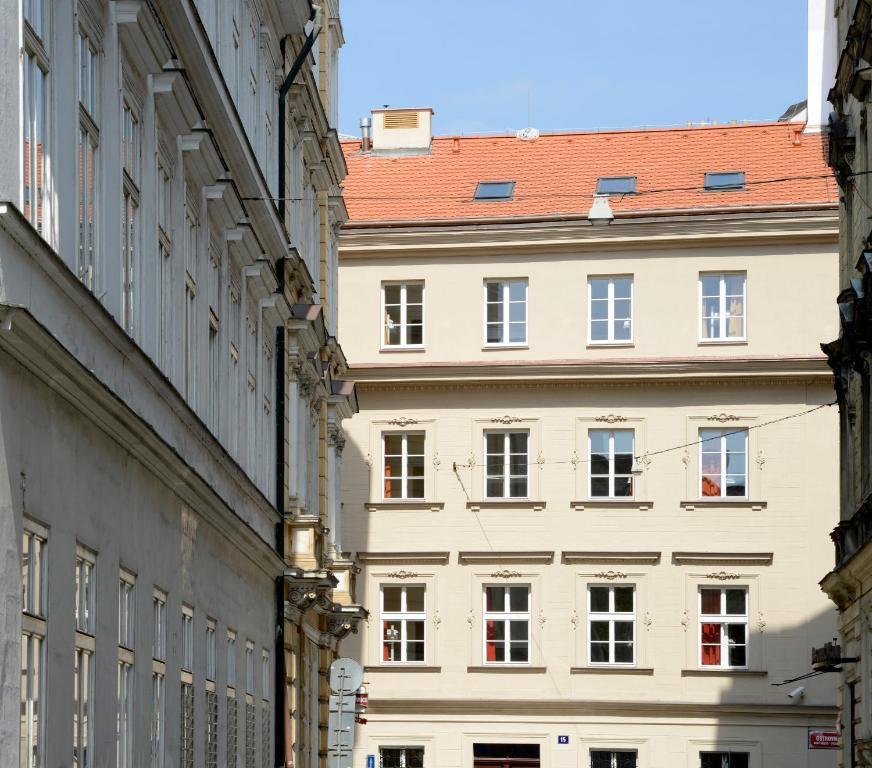 Safestay Prague Charles Bridge Albergue Praga