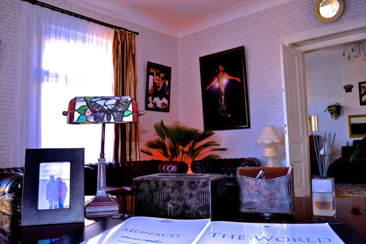 Luxury Versace * Prague