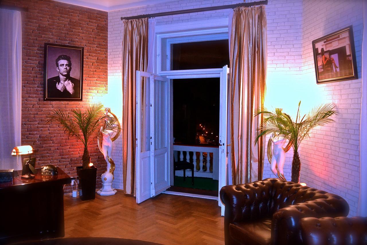 Luxury Versace * Praga