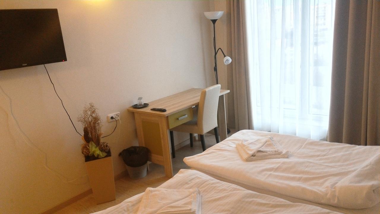 Nad Kralovnou & Restaurant Hotel 3*