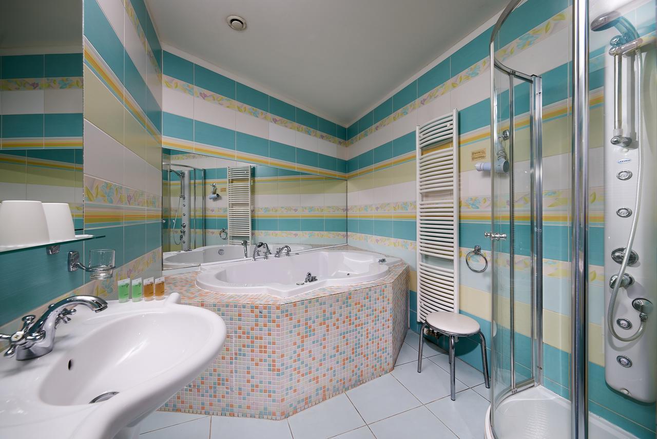 Hotel Ankora 3*