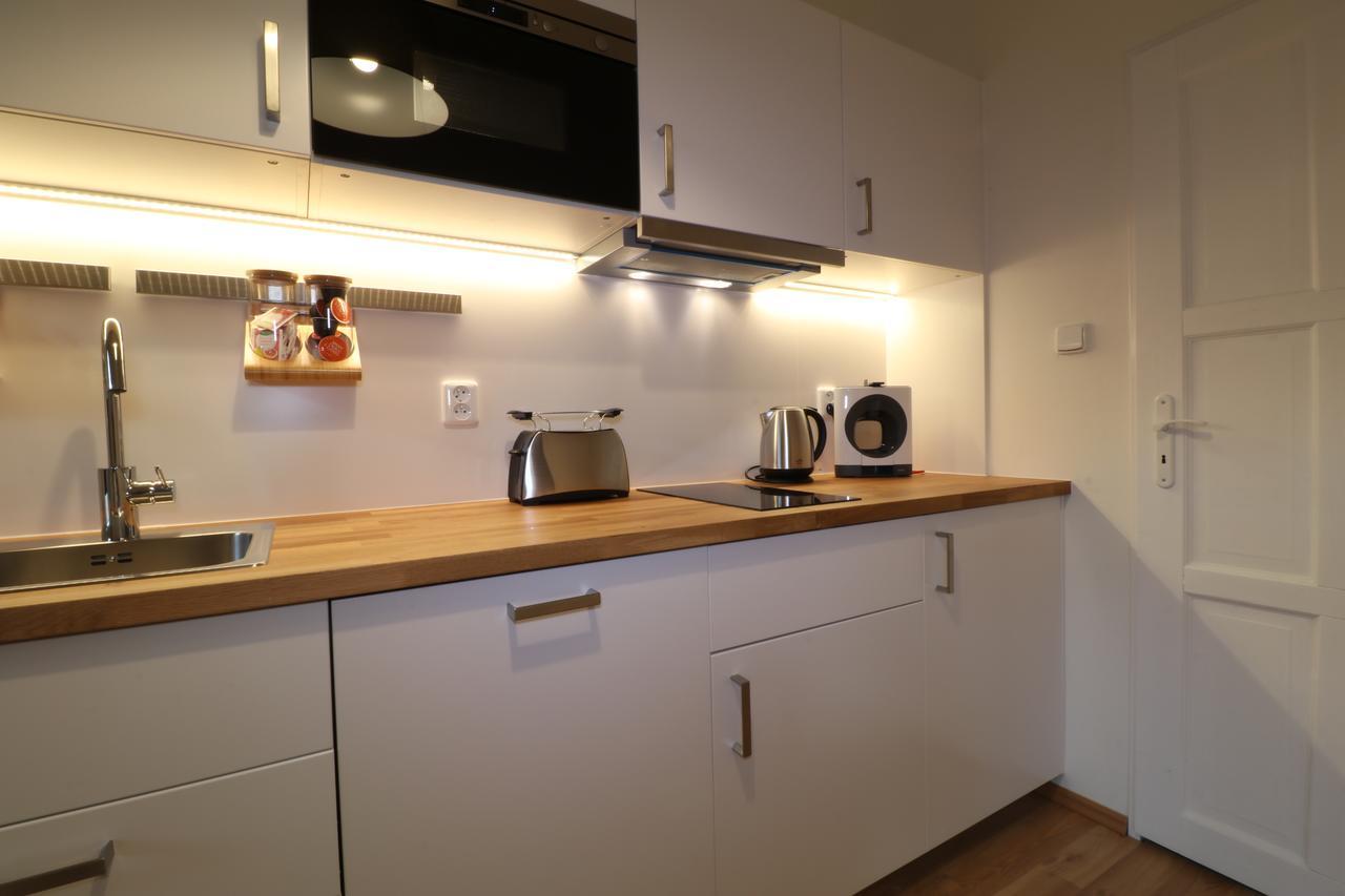 Apartment Sokolovska *