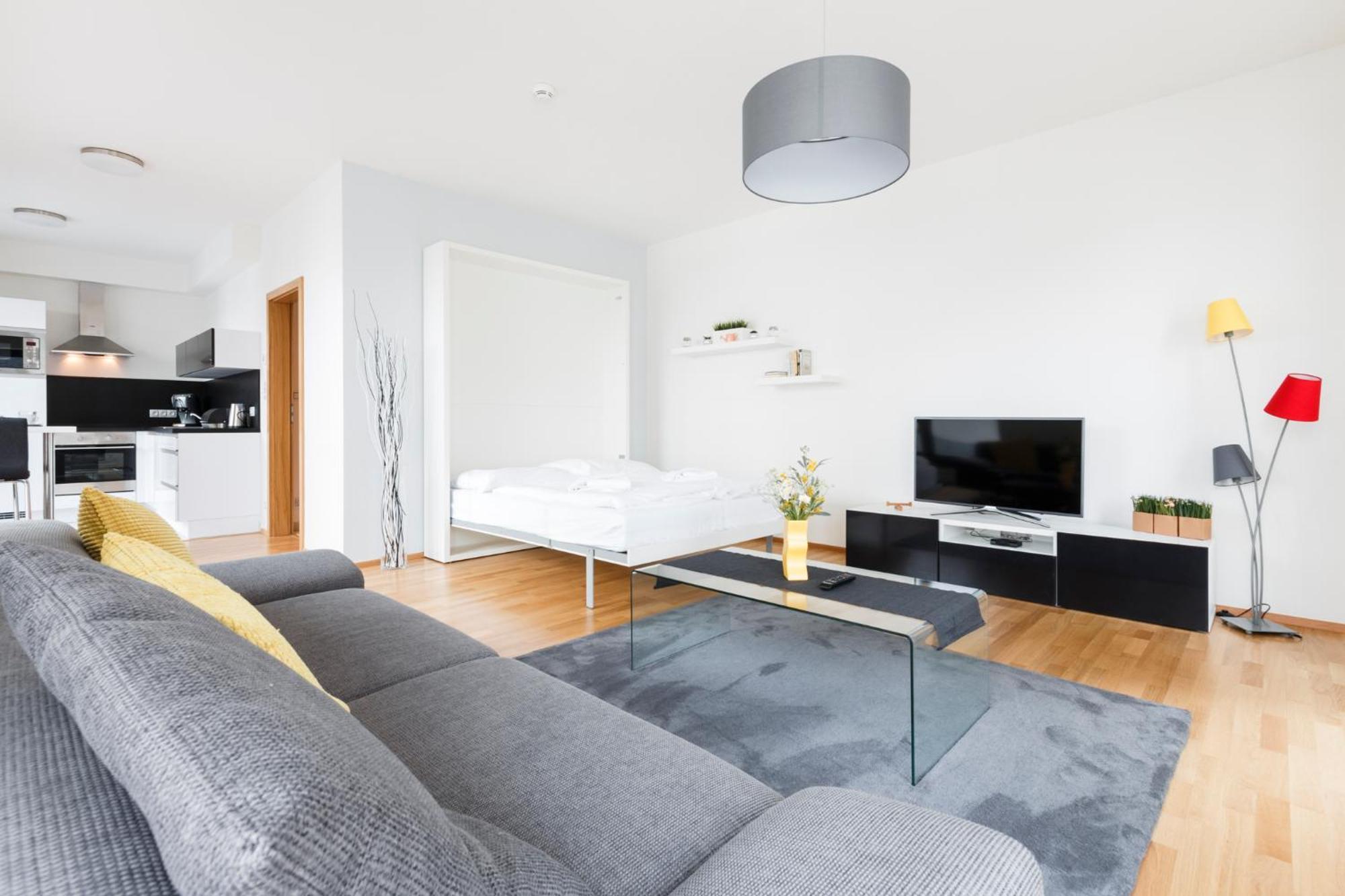 Days - Luxurious In Trendy Zizkov Apartment Prague