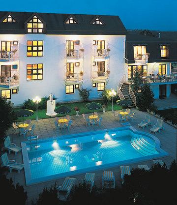 Monica 3* Prague