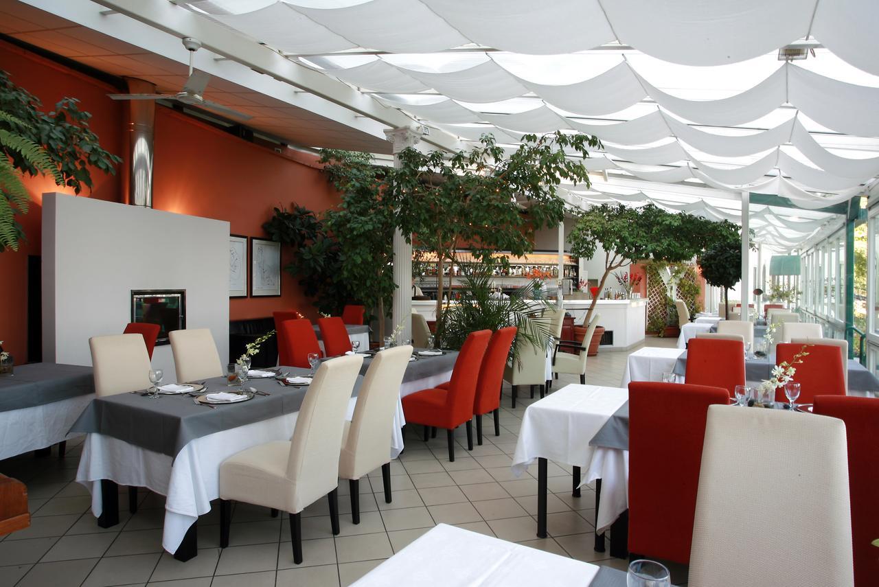 Nebozizek A Restaurant Apartamento *