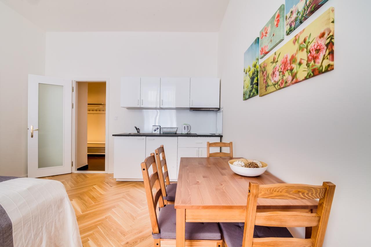 Simackova Apartment Prague