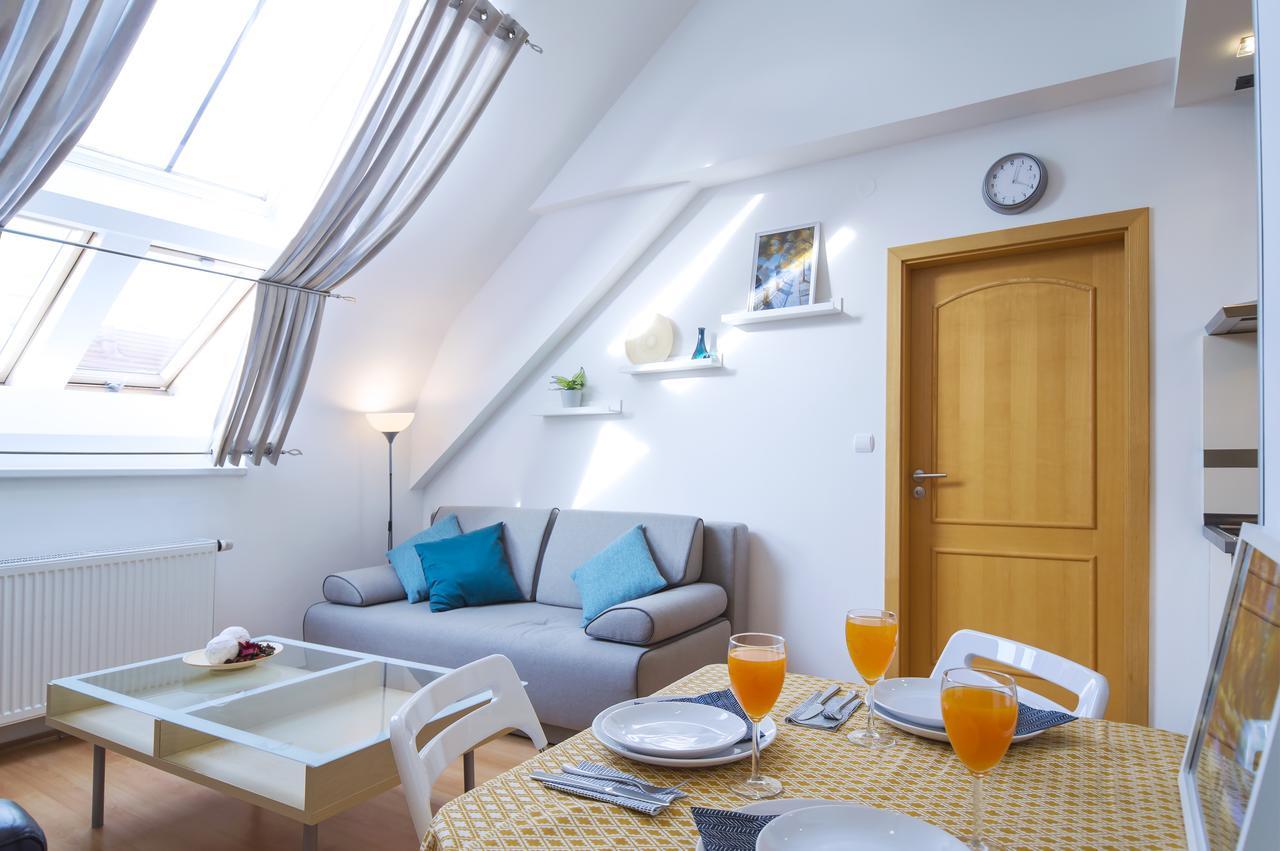 Modern Opatovicka Apartment