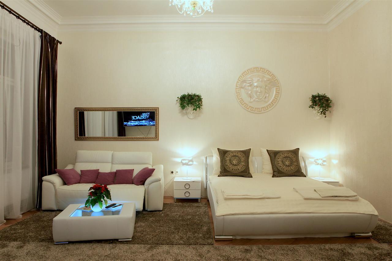 Apartment Luxury Versace