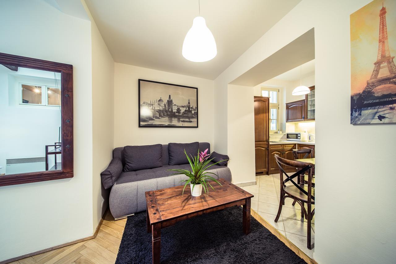St. George Apartment *
