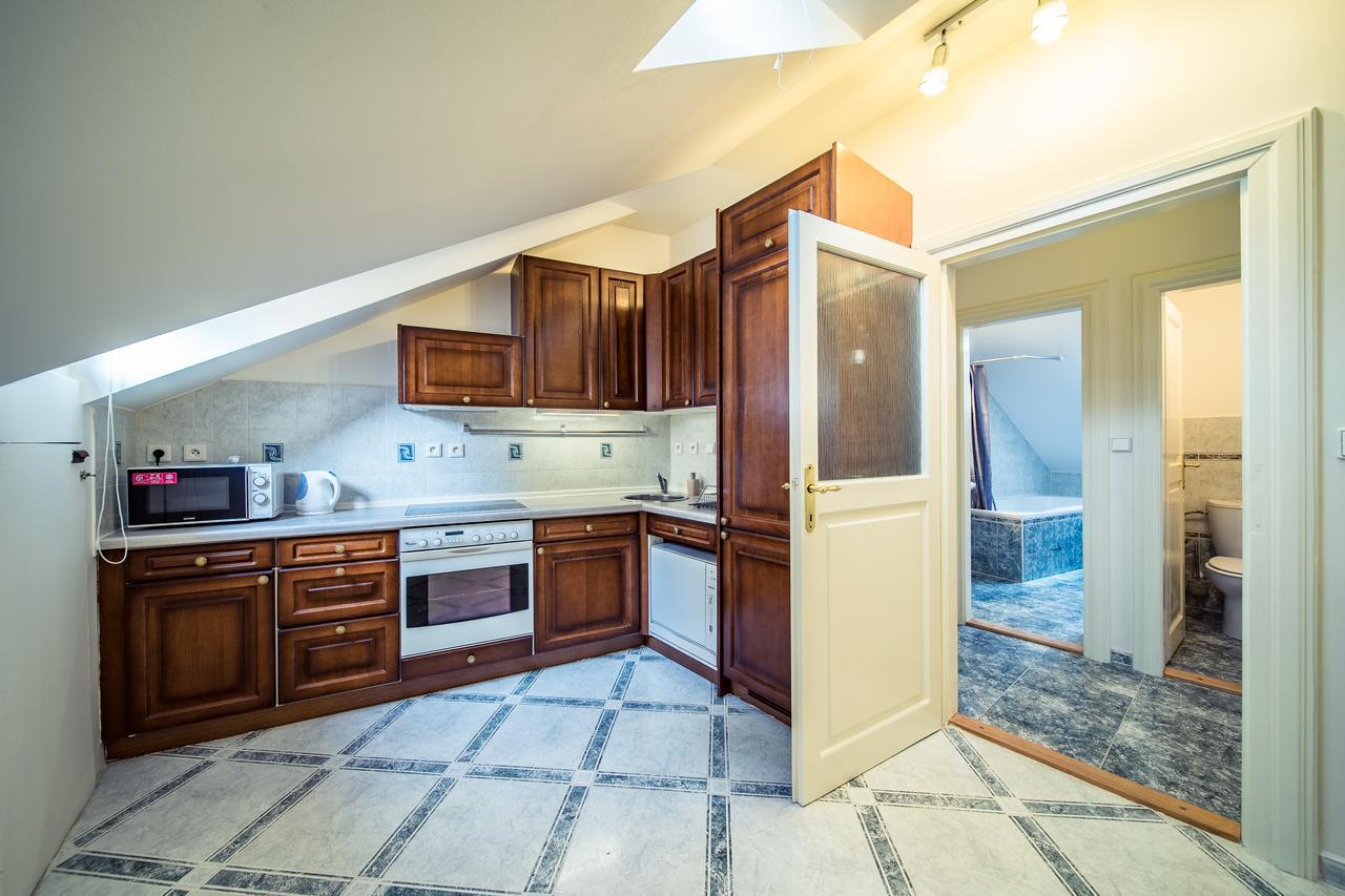 St. George Apartment *