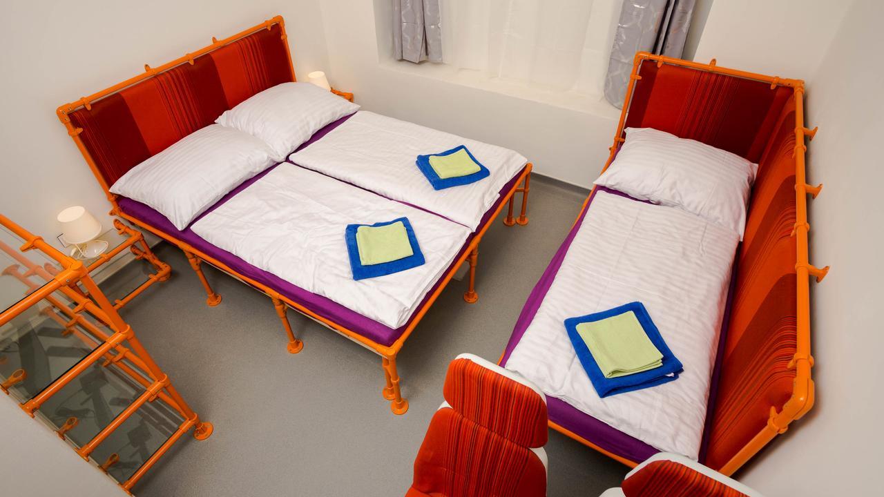 Metro By Main Train And Bus Station Apartment Prague