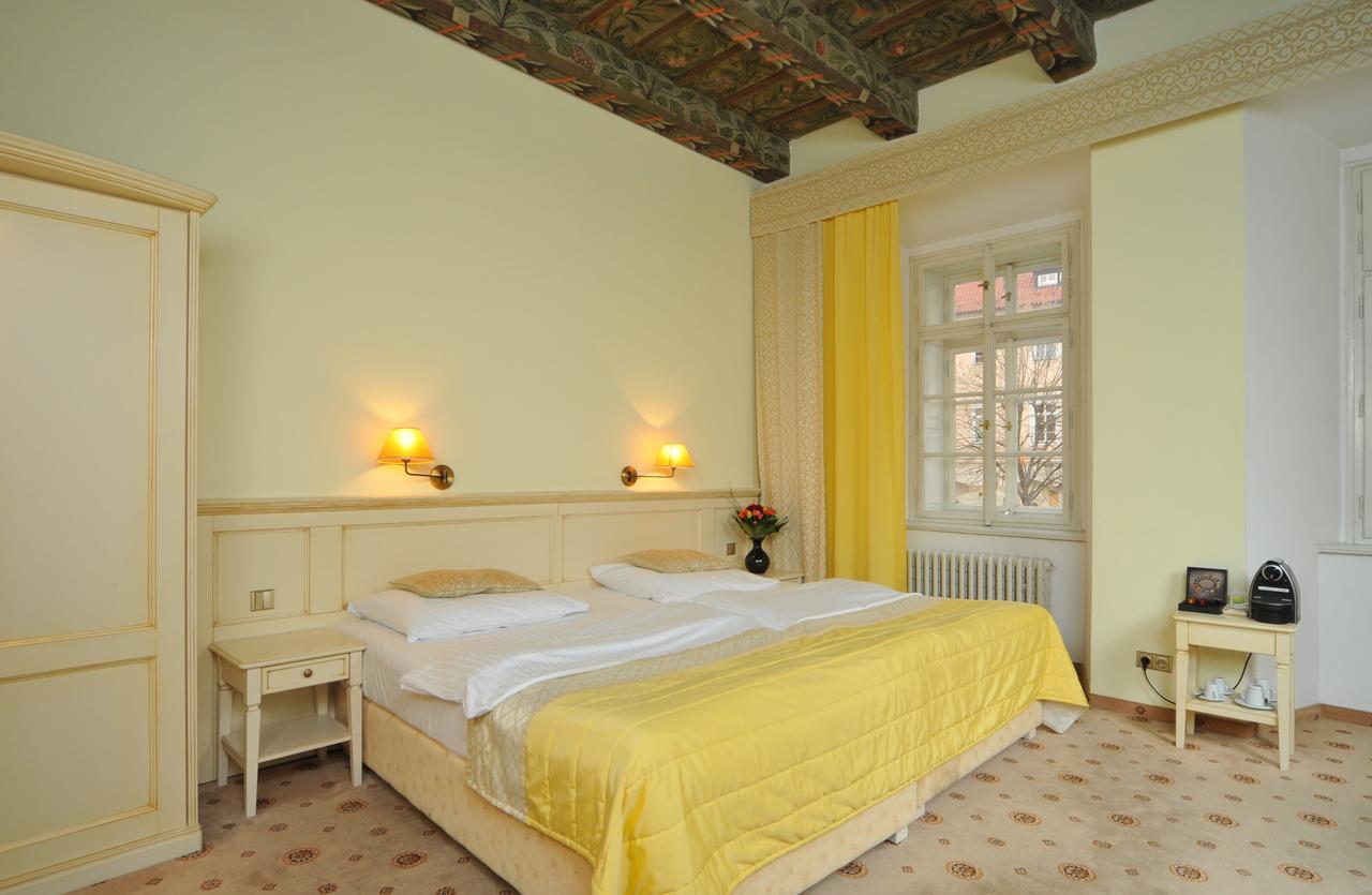 Hotel Metamorphis