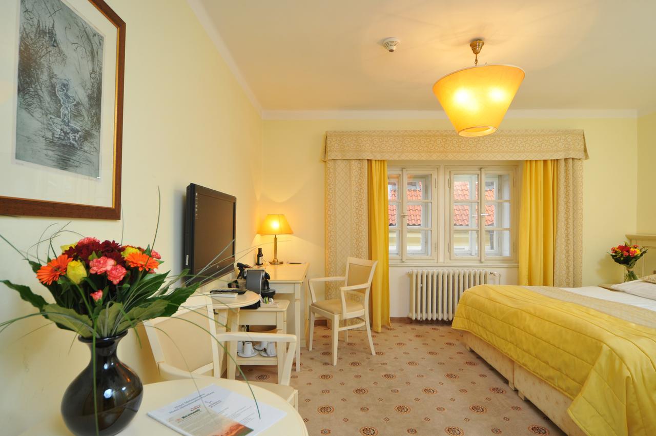 Hotel Metamorphis 4*