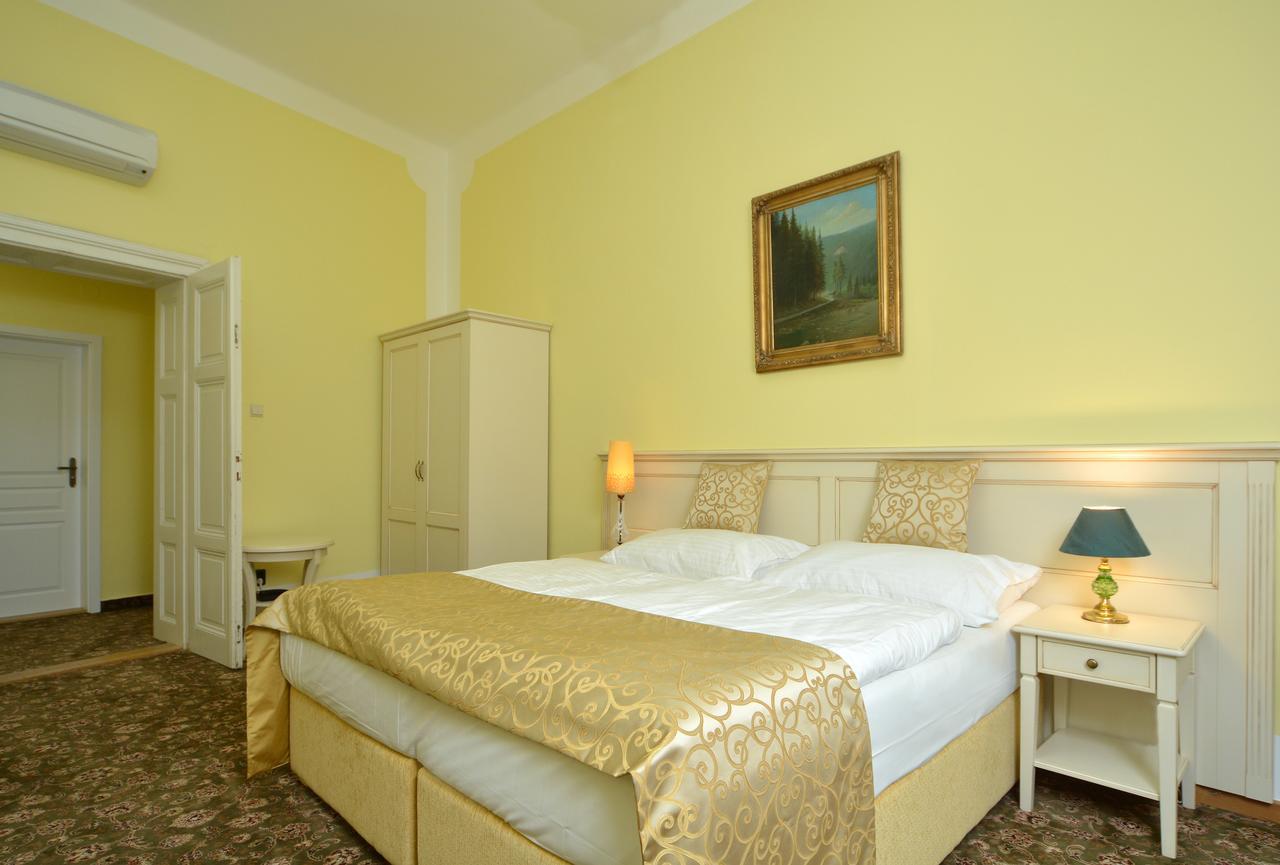 Metamorphis Hotel 4*