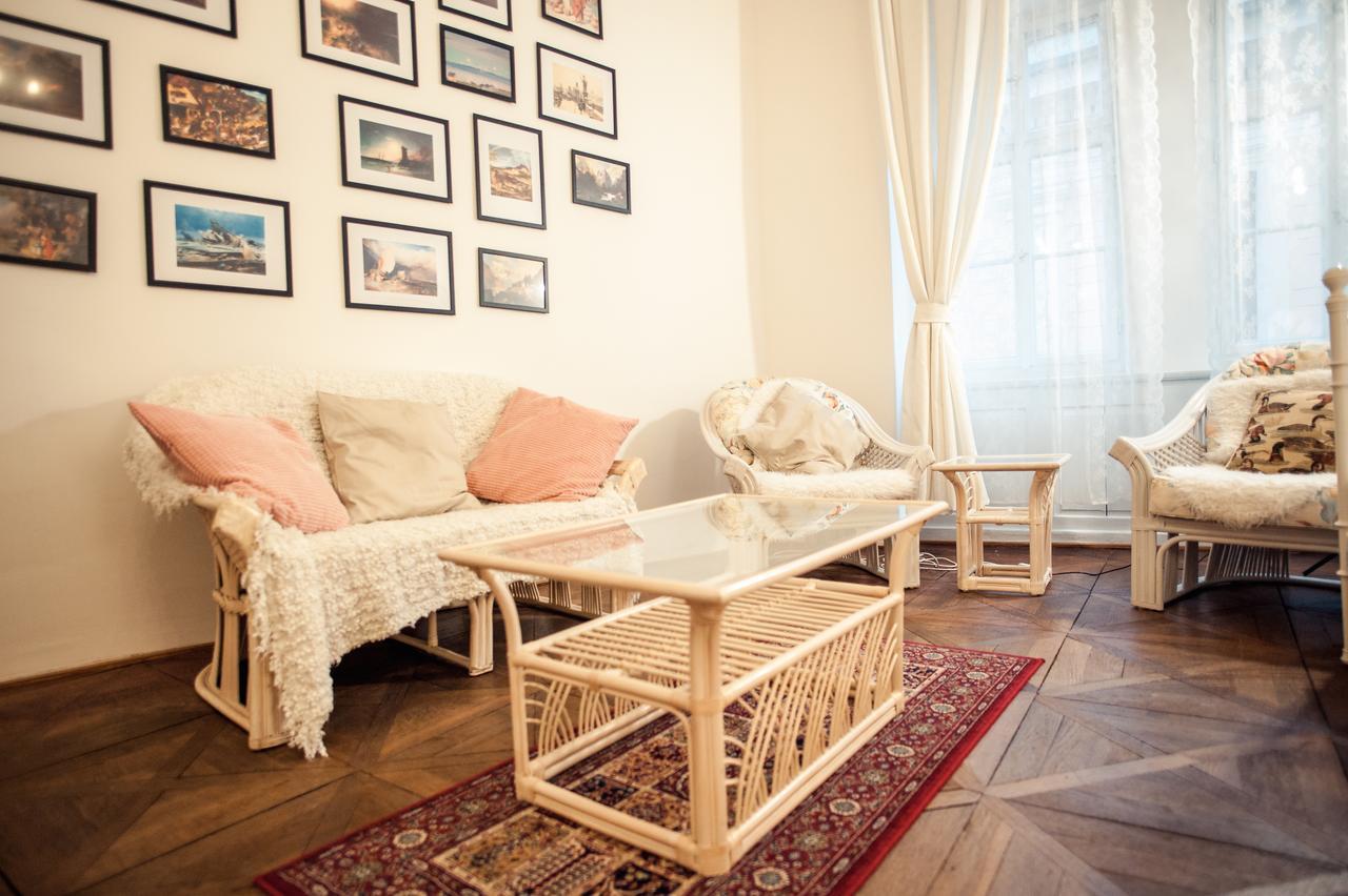 Astronomical Clock Appartement Prague