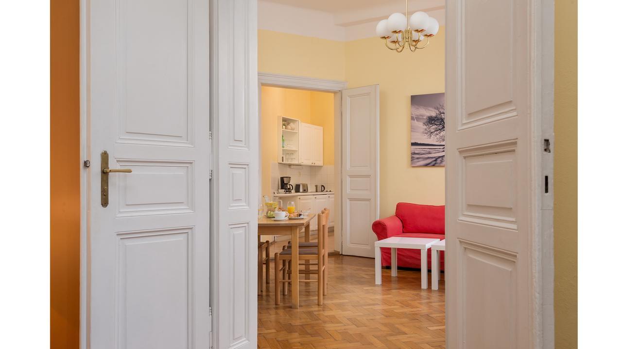 Old Town Aparthotel 3*