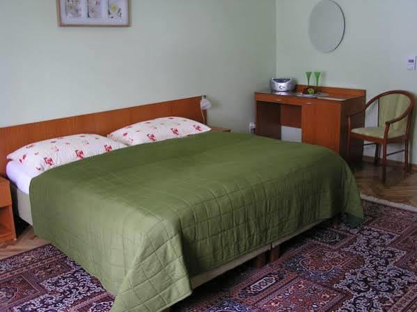 Na Smetance Aparthouse Hotel 3*
