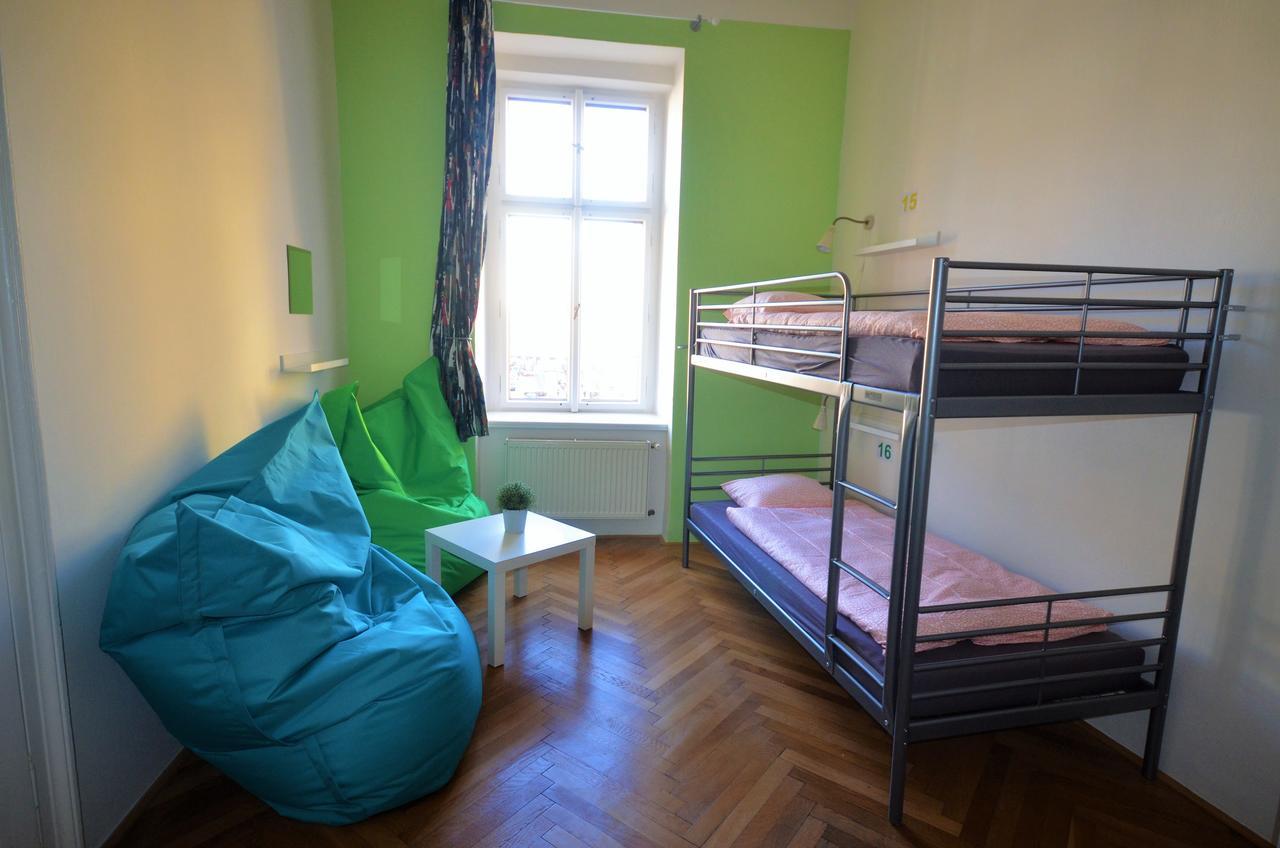 Travel&joy Backpackers Albergue *