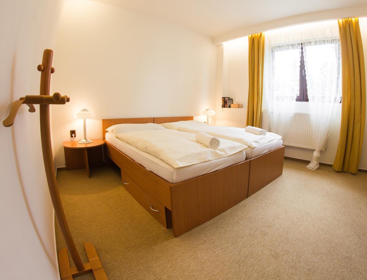 Wolf Hotel