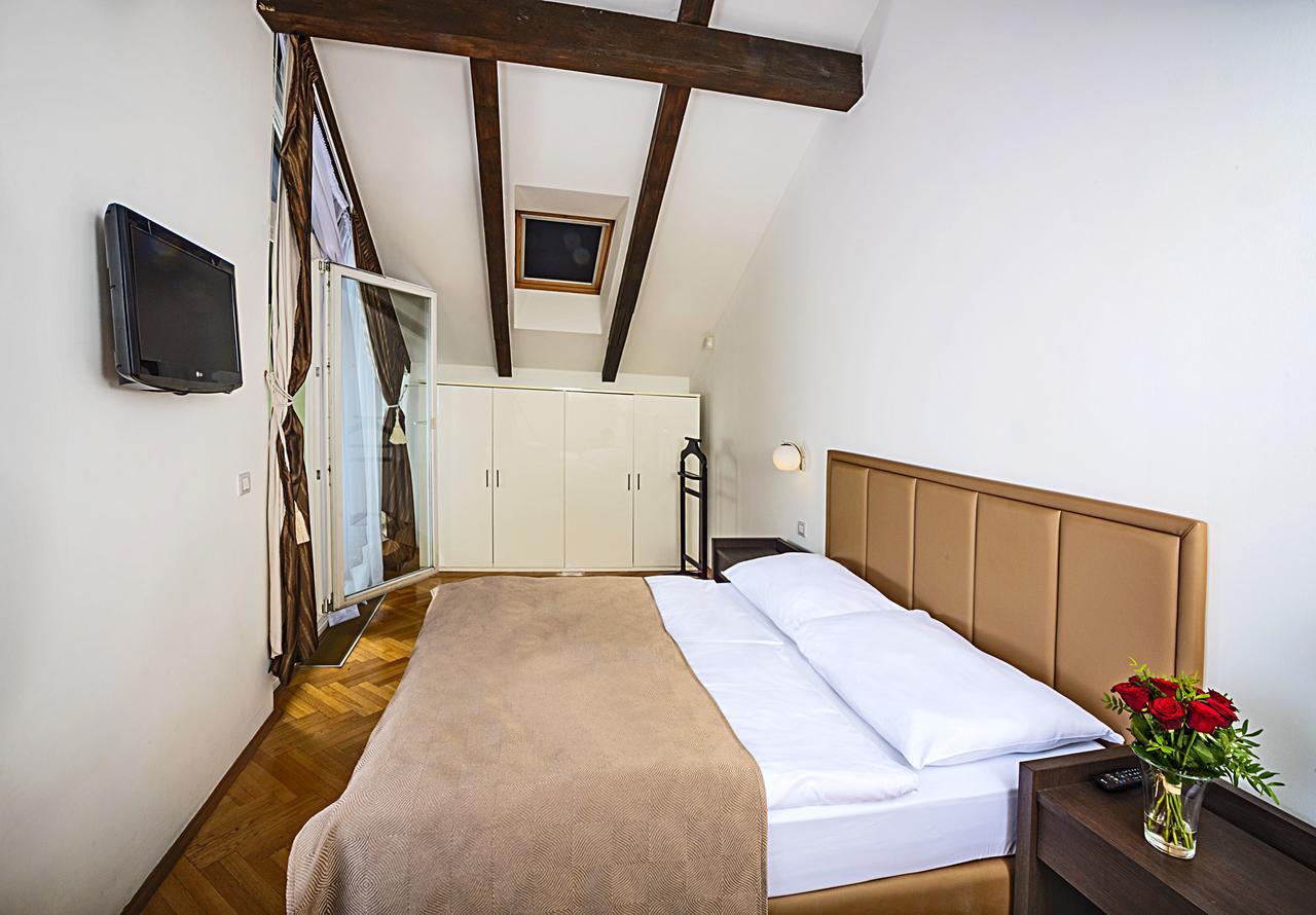 Deminka Palace 4*