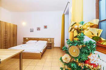 Ginosi Elema Apartel Apartment Prague