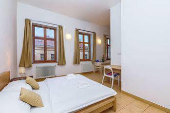 Ginosi Elema Apartel Apartment Prague