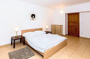 Ginosi Elema Apartel Apartment